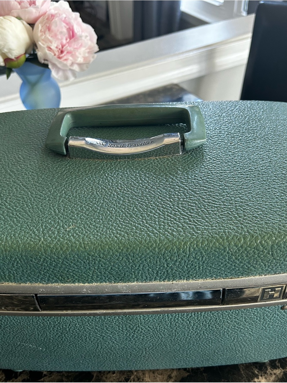 Vintage Royal Traveler Blue Travel Makeup TrainCase with silver Accents Train